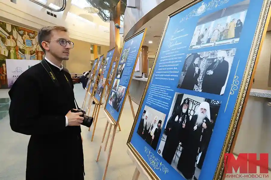 Как оформить фотовыставку